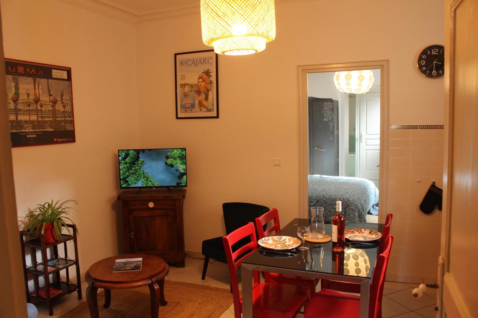 Par Saint Georges ! Apartment Cahors Exterior photo