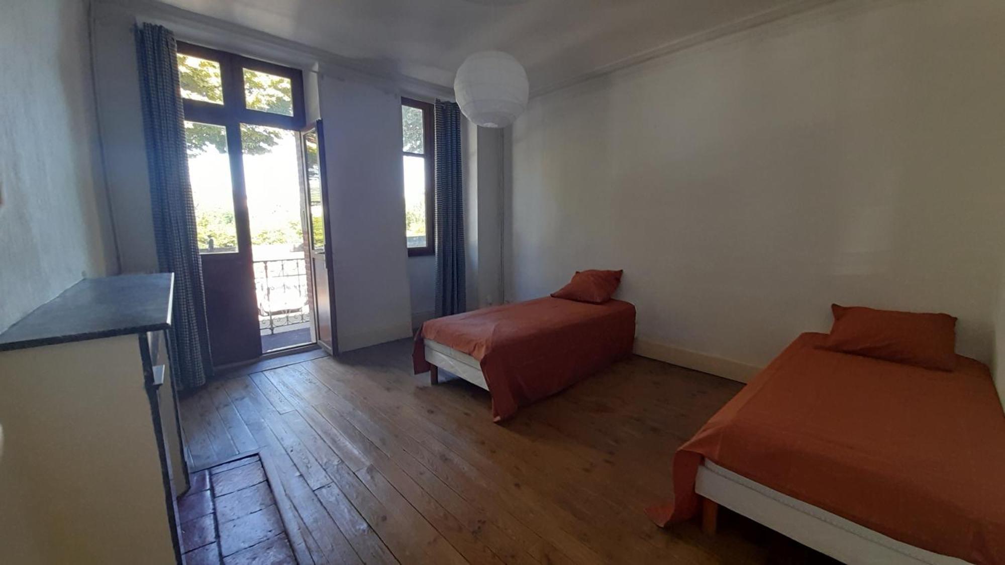 Par Saint Georges ! Apartment Cahors Exterior photo